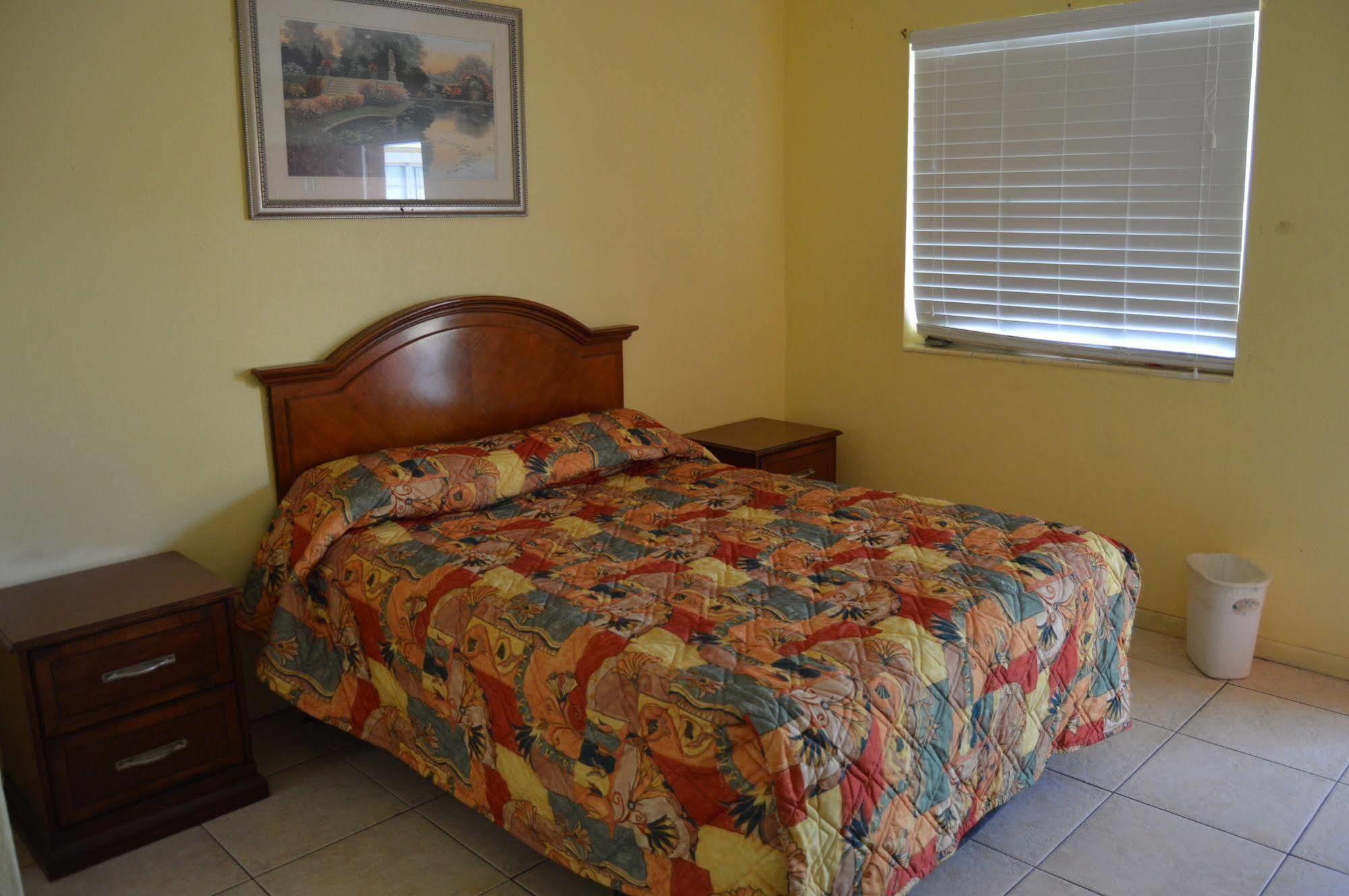 Siesta Inn Sarasota - Indian Beach Eksteriør billede